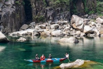 umngot river dawki meghalaya india